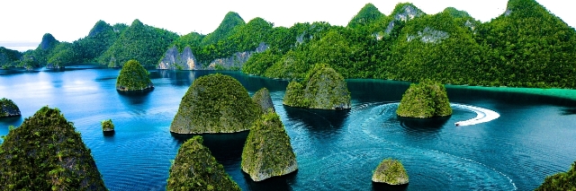 Salah Satu Dari  Objek Wisata Menakjubkan Di Negara Indonesia Raja Ampat Papua